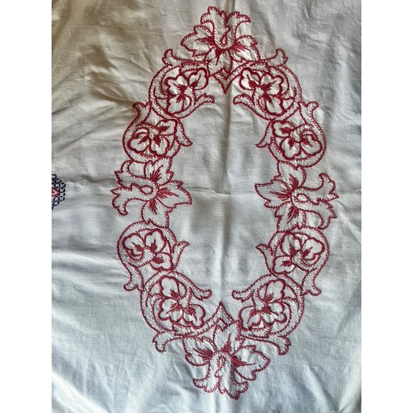 Hand-Embroidered White Cotton Tablecloth Coral & Dark Blue Griffin Floral Motif - Picture 3 of 6